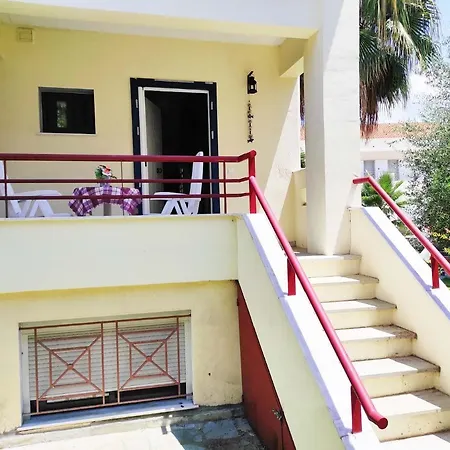 Sea View Maisonette In Chanioti, 40m From The Hanioti